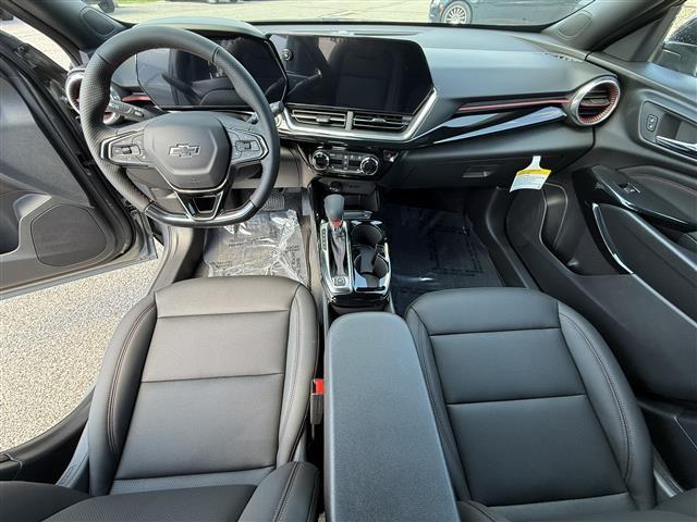 new 2025 Chevrolet Trax car, priced at $25,018