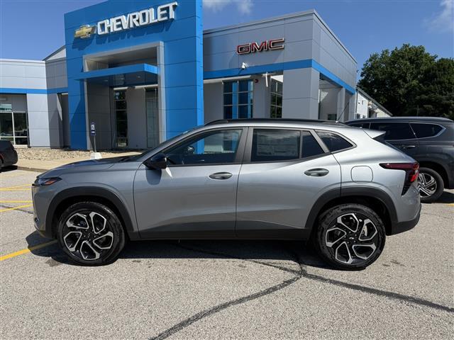 new 2025 Chevrolet Trax car, priced at $25,018