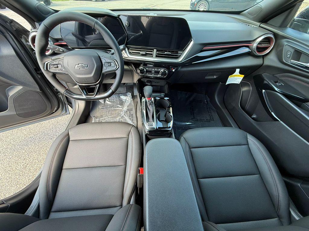 new 2025 Chevrolet Trax car, priced at $25,018