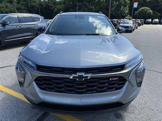 new 2025 Chevrolet Trax car, priced at $25,018