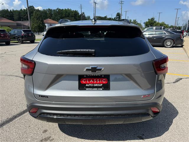 new 2025 Chevrolet Trax car, priced at $25,018