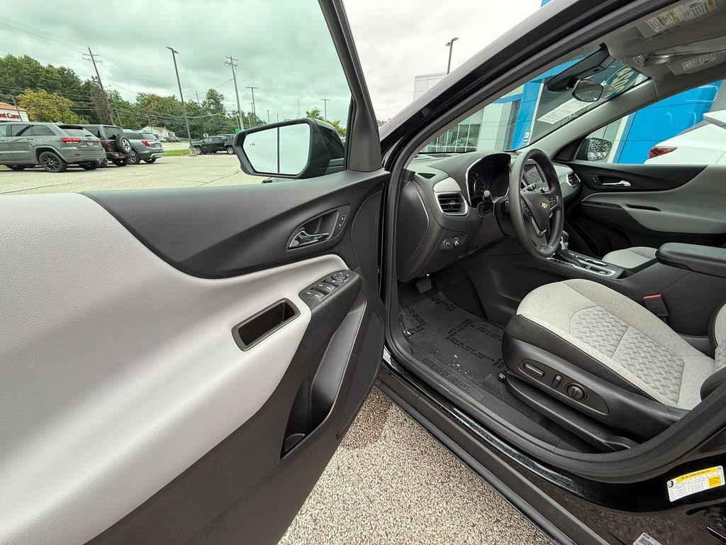 used 2024 Chevrolet Equinox car, priced at $24,749
