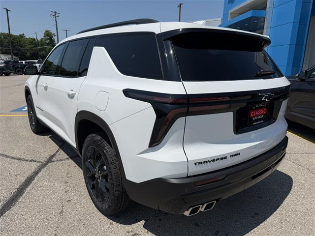 new 2025 Chevrolet Traverse car, priced at $44,560