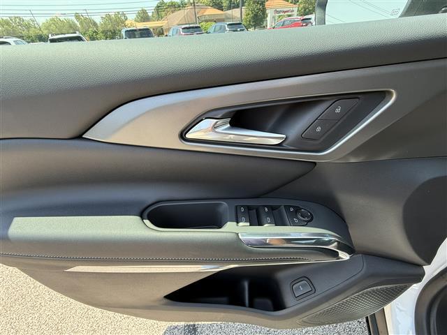 new 2025 Chevrolet Traverse car, priced at $44,560