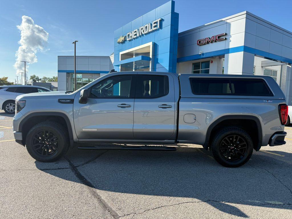 used 2023 GMC Sierra 1500 car, priced at $40,500