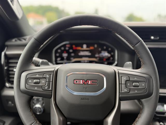 new 2025 GMC Sierra 1500 car, priced at $67,334