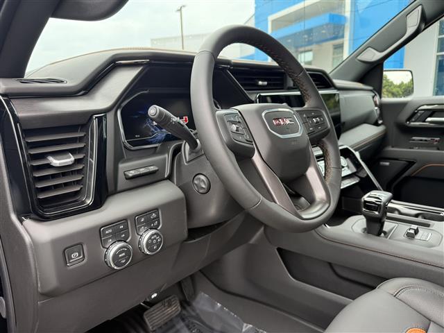 new 2025 GMC Sierra 1500 car, priced at $67,334