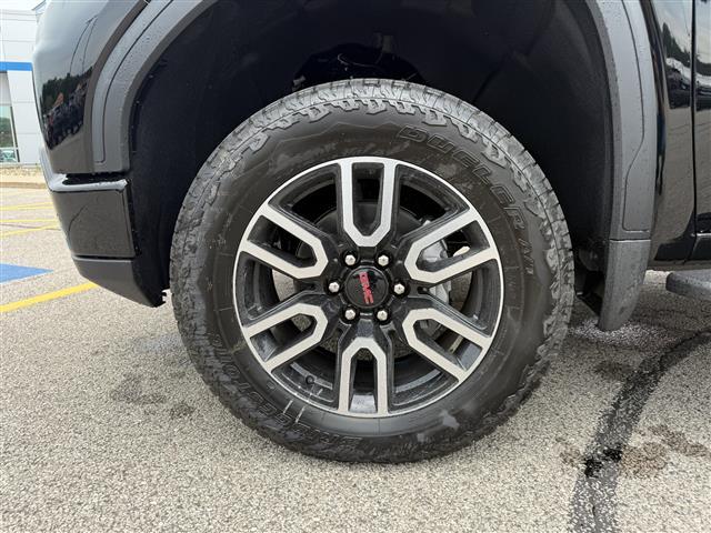 new 2025 GMC Sierra 1500 car, priced at $67,334