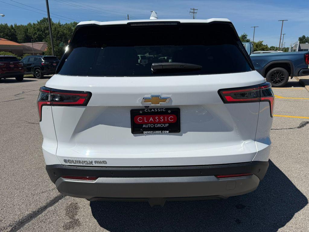 new 2026 Chevrolet Equinox car, priced at $31,199