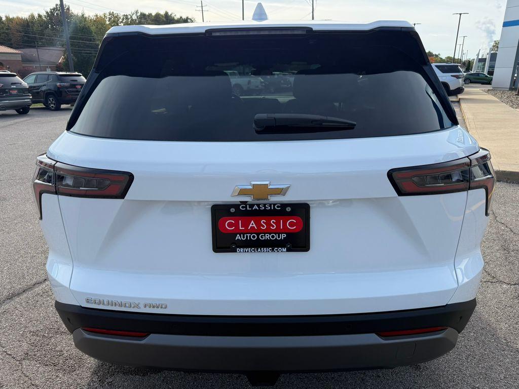 new 2026 Chevrolet Equinox car, priced at $32,820