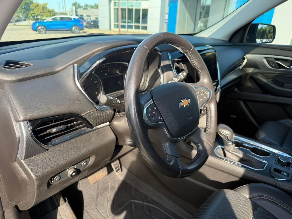used 2021 Chevrolet Traverse car, priced at $27,795