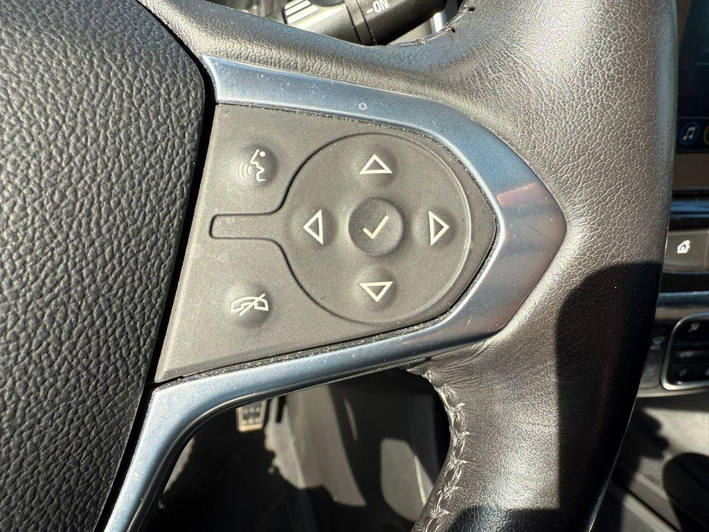 used 2021 Chevrolet Traverse car, priced at $27,795