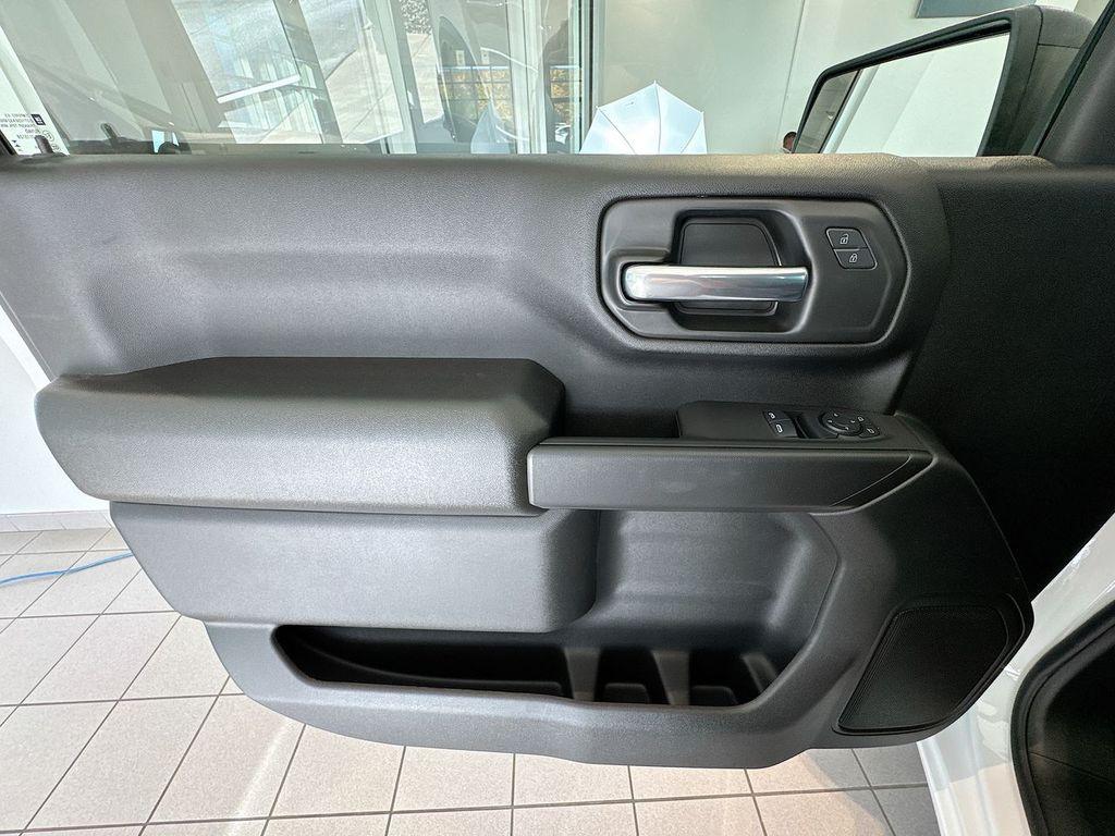new 2025 Chevrolet Silverado 2500 car, priced at $48,871