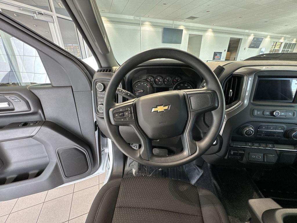 new 2025 Chevrolet Silverado 2500 car, priced at $48,871