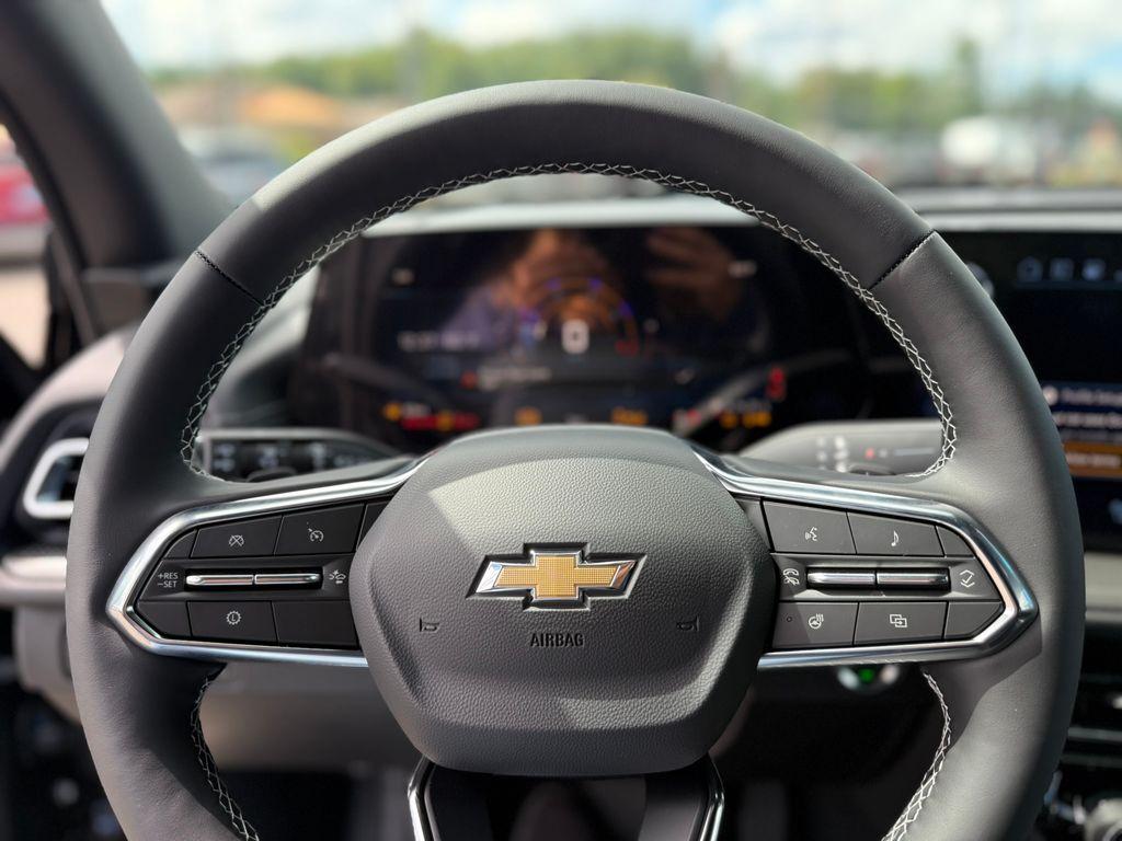 new 2026 Chevrolet Traverse car, priced at $42,030