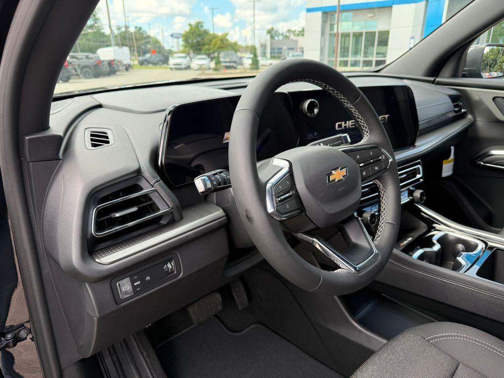 new 2026 Chevrolet Traverse car, priced at $42,030