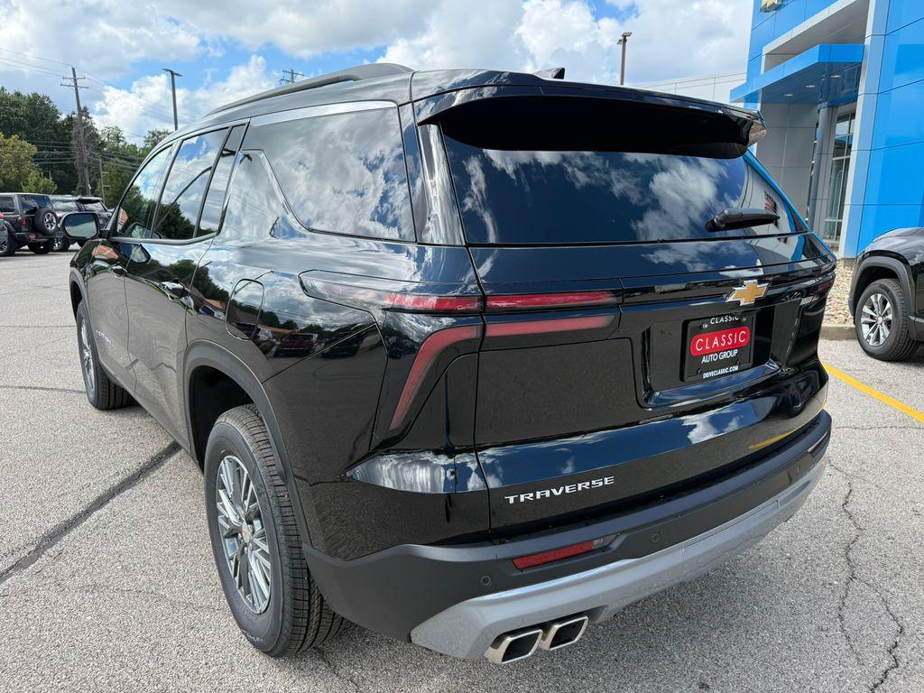 new 2026 Chevrolet Traverse car, priced at $42,030