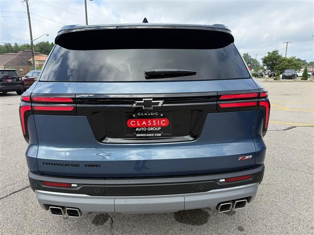new 2025 Chevrolet Traverse car, priced at $50,460