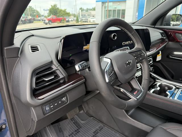 new 2025 Chevrolet Traverse car, priced at $50,460