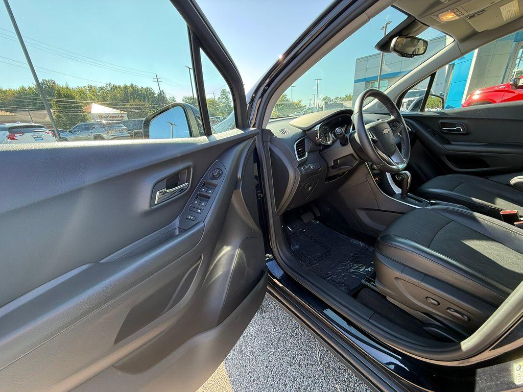 used 2022 Chevrolet Trax car, priced at $19,988