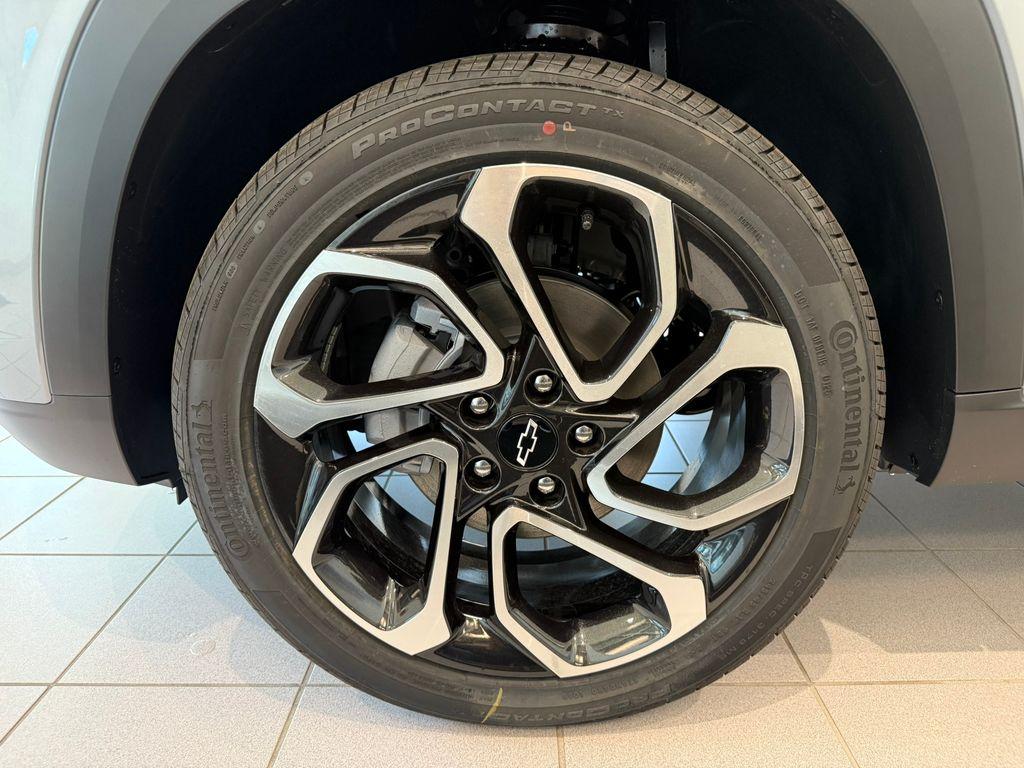 new 2025 Chevrolet Trax car, priced at $26,242