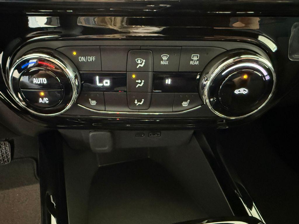 new 2025 Chevrolet Trax car, priced at $26,242