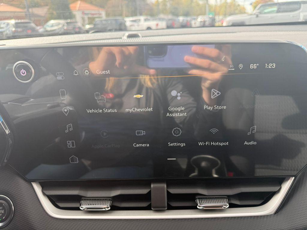 new 2026 Chevrolet Equinox car, priced at $31,999