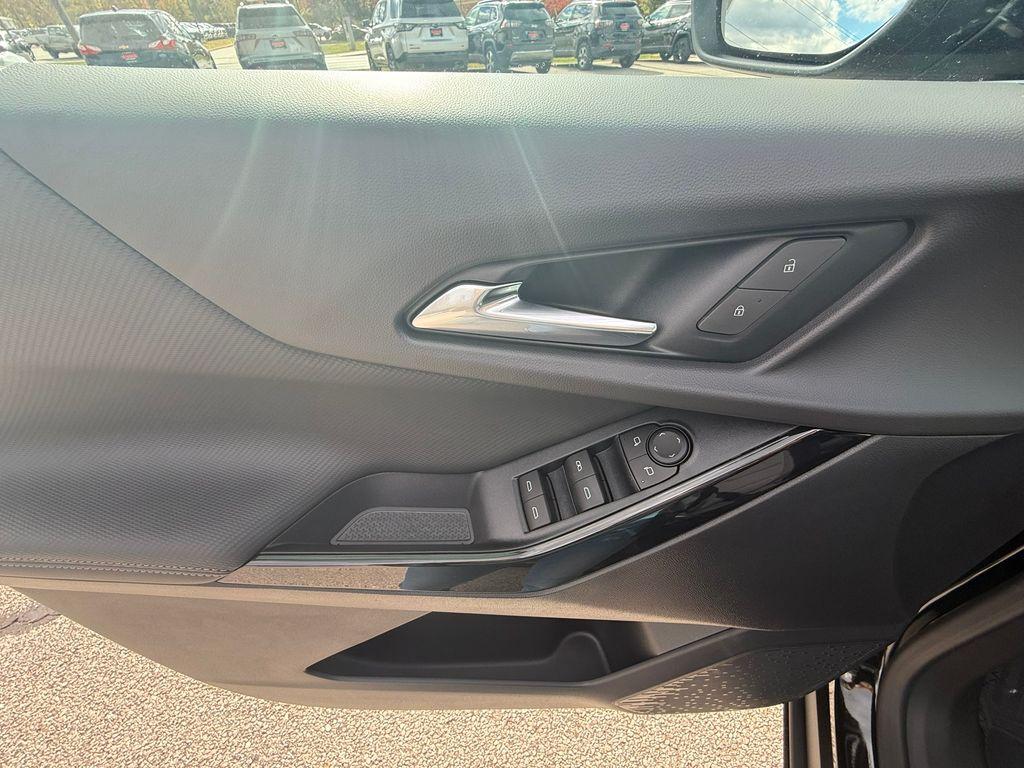 new 2026 Chevrolet Equinox car, priced at $31,999