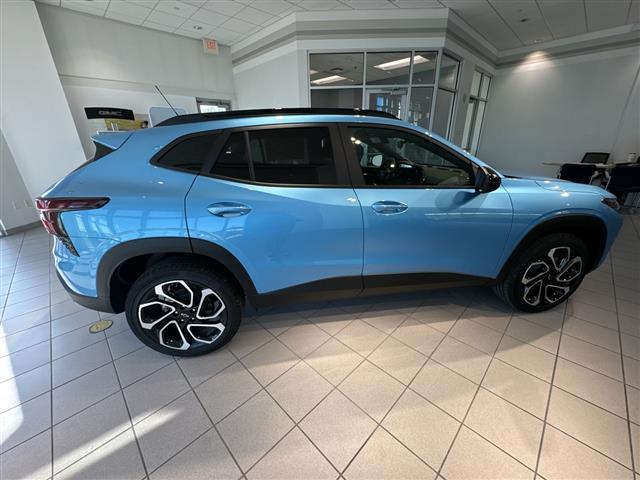 new 2025 Chevrolet Trax car, priced at $27,480