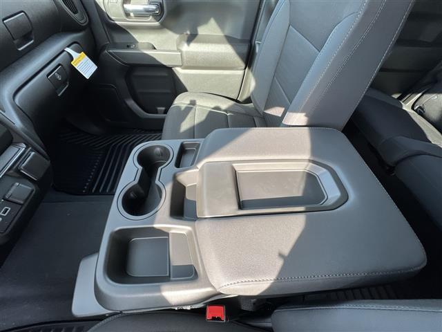 new 2024 Chevrolet Silverado 1500 car, priced at $42,667