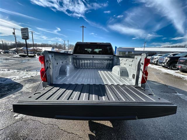 new 2024 Chevrolet Silverado 1500 car, priced at $42,667
