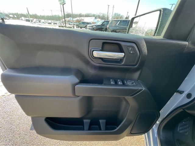 new 2024 Chevrolet Silverado 1500 car, priced at $42,667