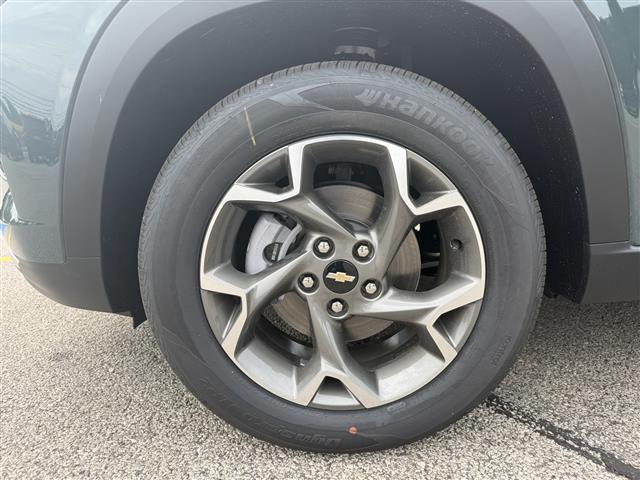 new 2025 Chevrolet Trax car, priced at $24,285