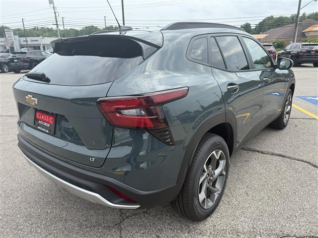 new 2025 Chevrolet Trax car, priced at $24,285