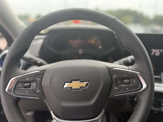 new 2025 Chevrolet Trax car, priced at $24,285