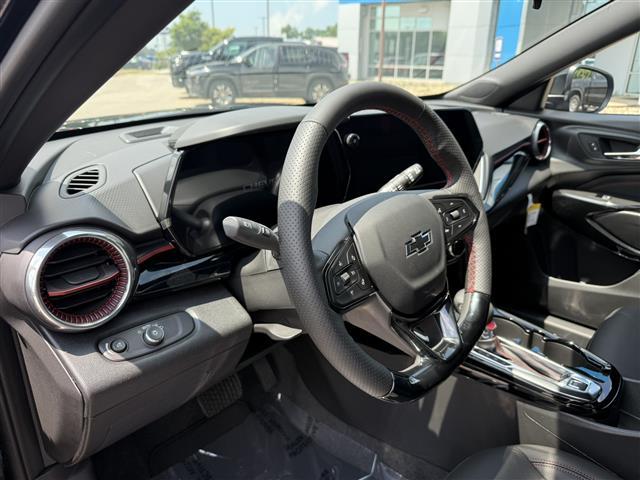 new 2025 Chevrolet Trax car, priced at $26,335