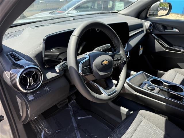 new 2026 Chevrolet Equinox car, priced at $28,500