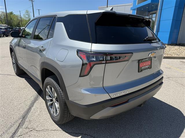 new 2026 Chevrolet Equinox car, priced at $28,500