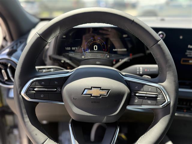 new 2026 Chevrolet Equinox car, priced at $28,500