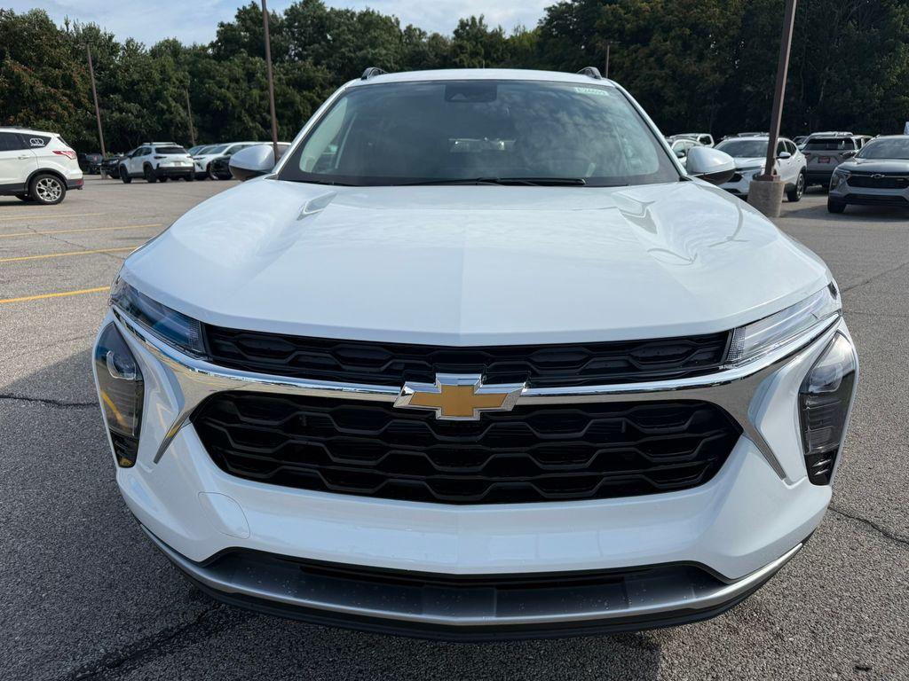 new 2025 Chevrolet Trax car, priced at $25,024