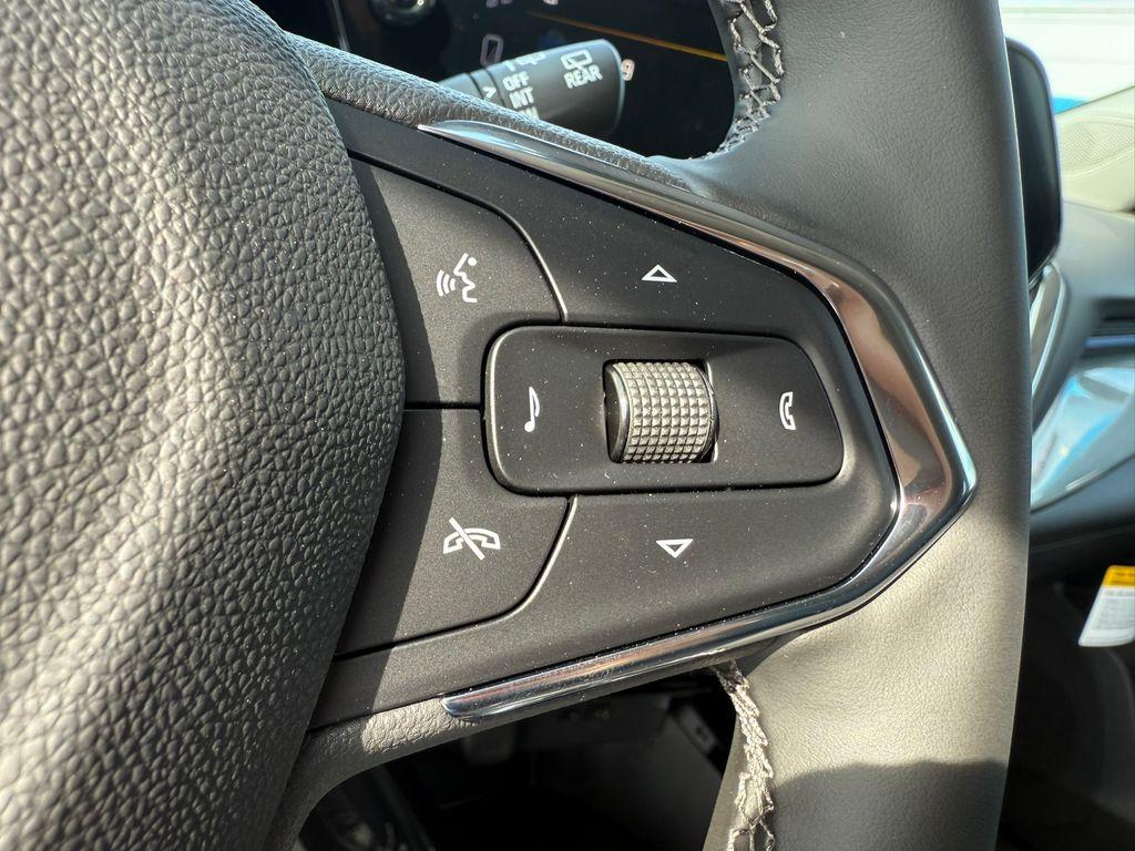 new 2025 Chevrolet Trax car, priced at $25,024