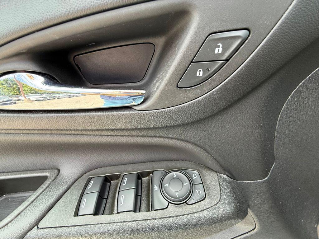 used 2023 Chevrolet Equinox car