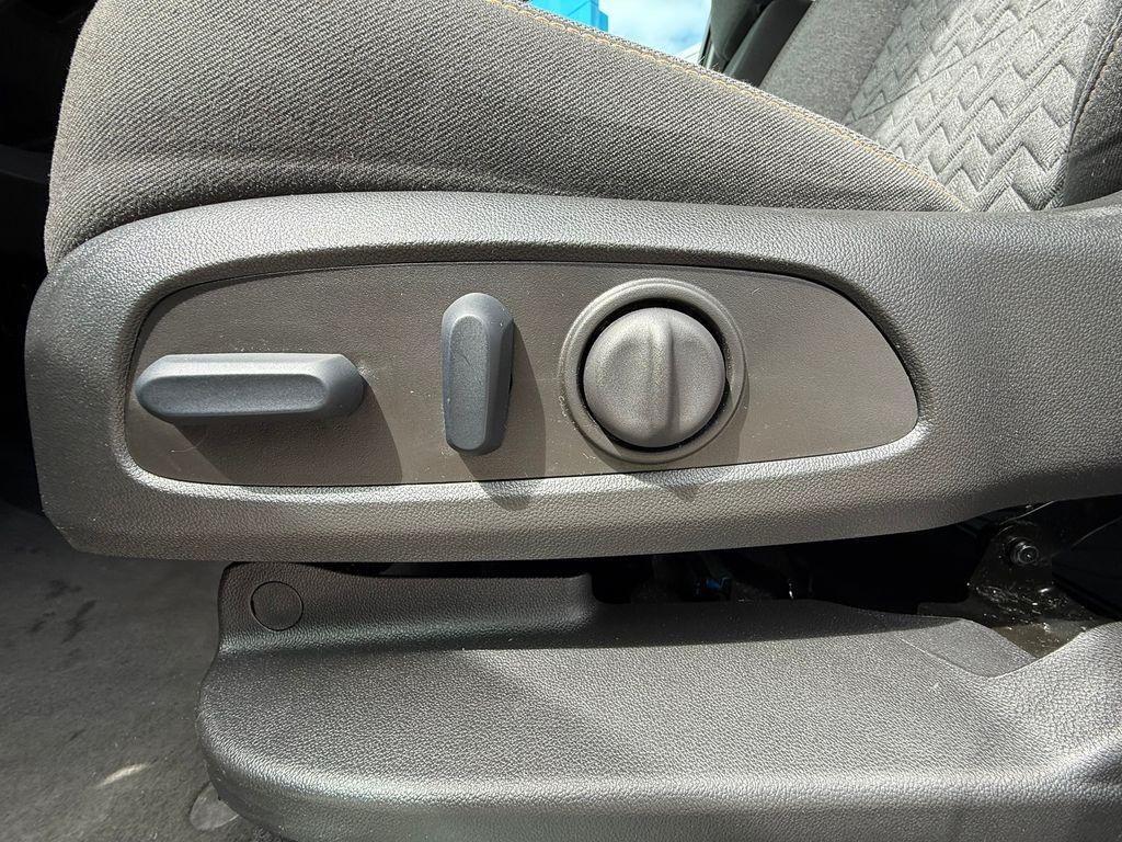 used 2023 Chevrolet Equinox car