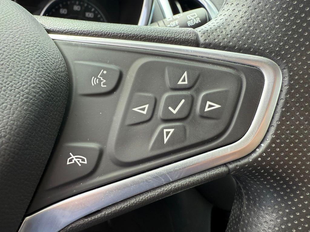 used 2023 Chevrolet Equinox car