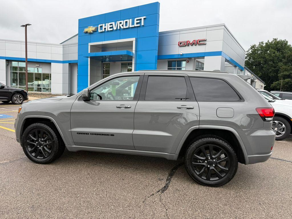 used 2022 Jeep Grand Cherokee WK car, priced at $24,997