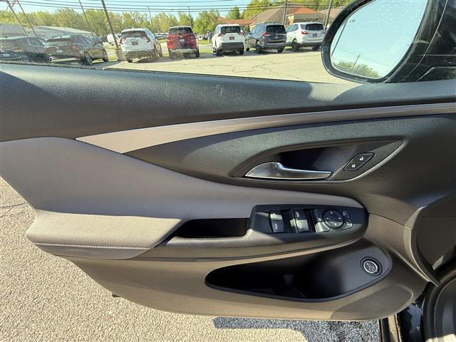 used 2024 Buick Envista car, priced at $28,892