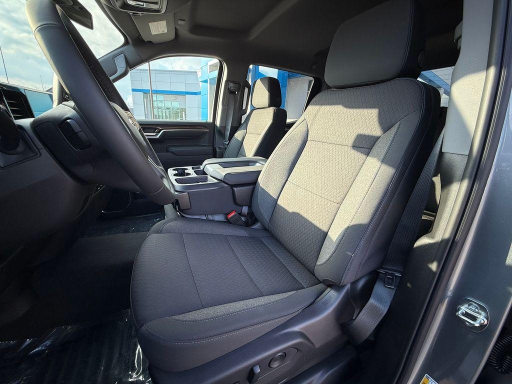 new 2025 Chevrolet Silverado 1500 car, priced at $46,715