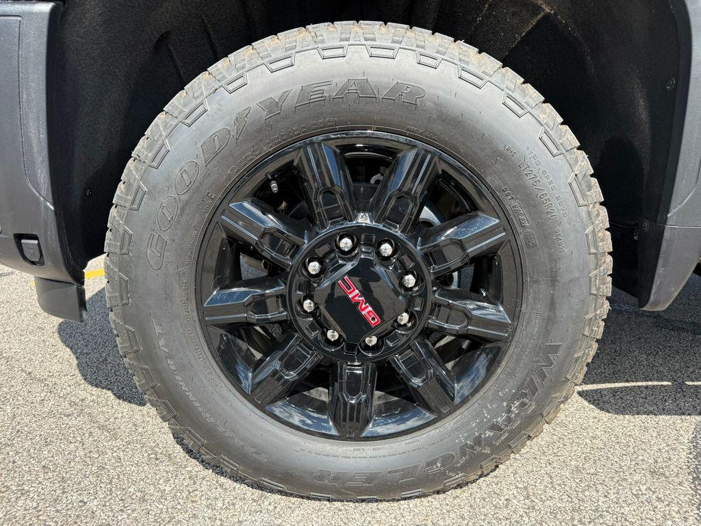 new 2025 GMC Sierra 2500 car, priced at $82,692