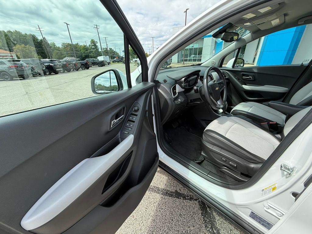 used 2022 Chevrolet Trax car