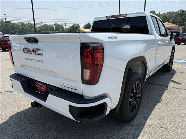 new 2025 GMC Sierra 1500 car, priced at $48,733